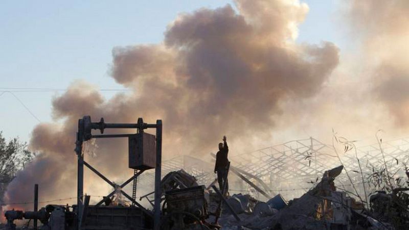 Israel bombardea Gaza en represalia por la muerte de un civil en un ataque en la frontera