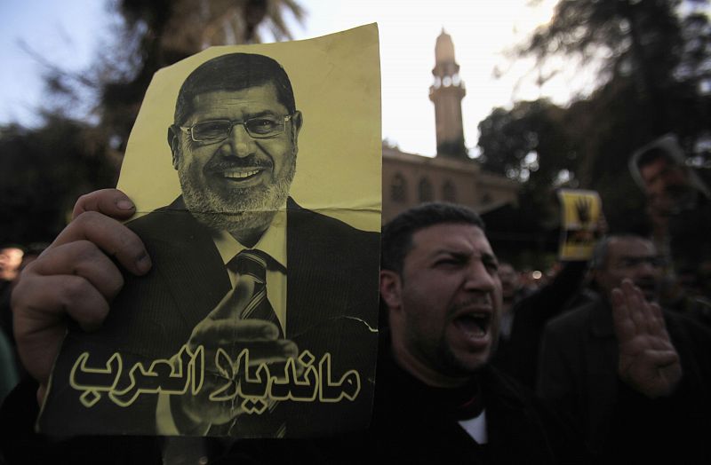 Al menos tres muertos y cientos de detenidos por choques entre islamistas y la policía de Egipto