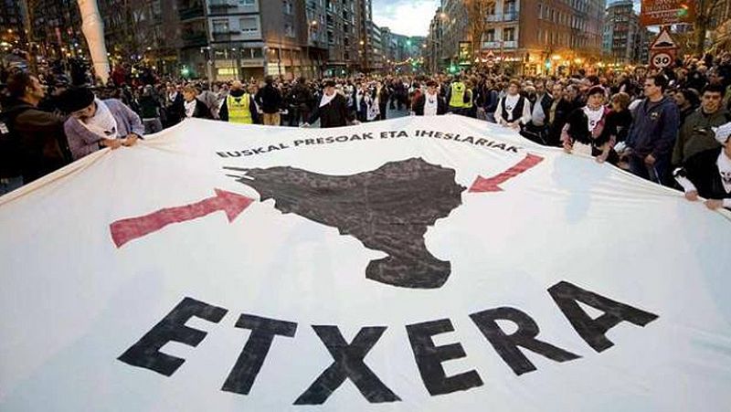 El PP ve "insuficiente" el anuncio de los presos de ETA y el PSE cree que es un "avance"