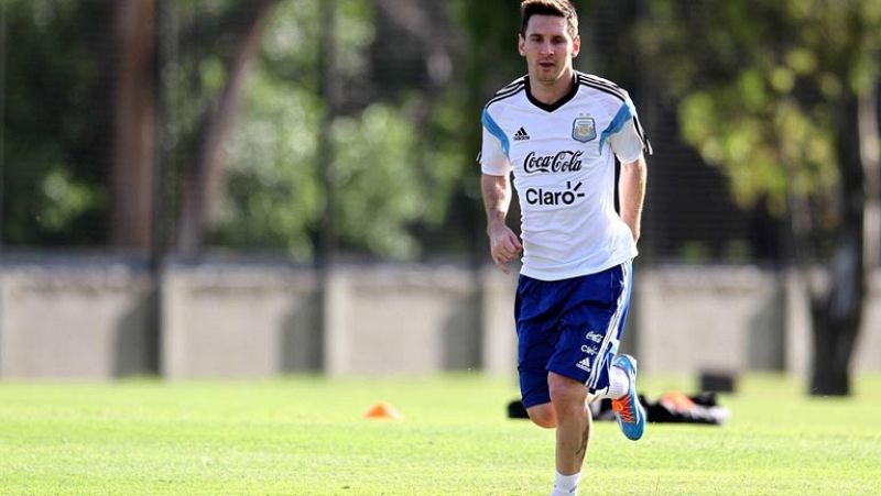 Messi completa su recuperación y augura un 2014 sin lesiones