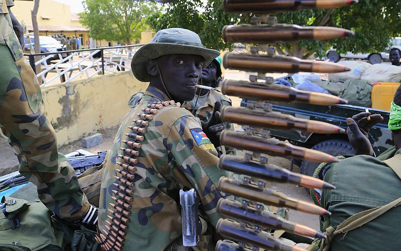 El líder rebelde de Sudán del Sur se compromete a respetar el alto el fuego "de inmediato"