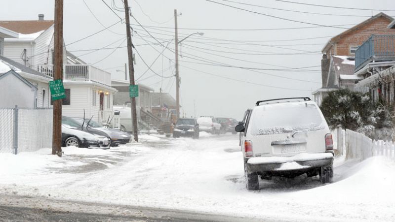 Una gran tormenta invernal amenaza a EE.UU. y golpea a Canadá con una ola de frío