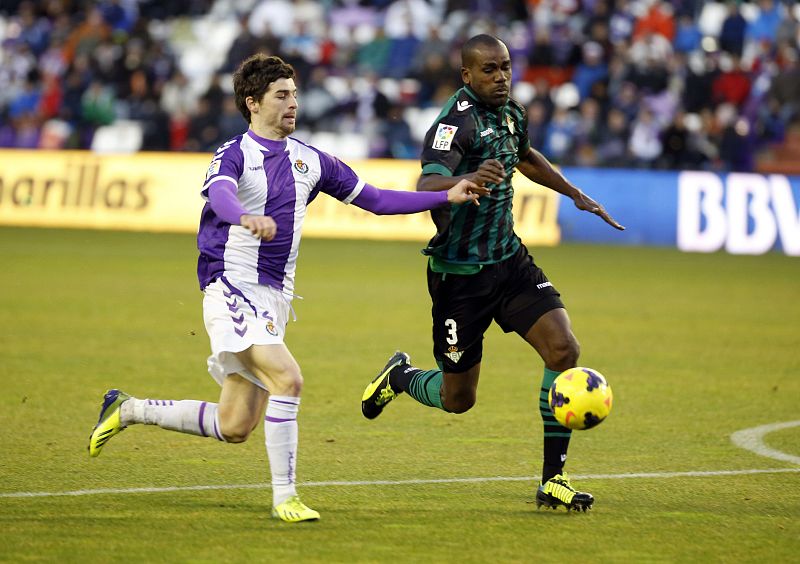 Valladolid y Betis muestran sus carencias en un partido sin color