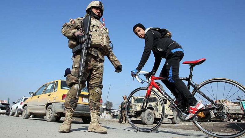 El Ejército iraquí lanza una ofensiva aérea sobre la ciudad de Ramadi