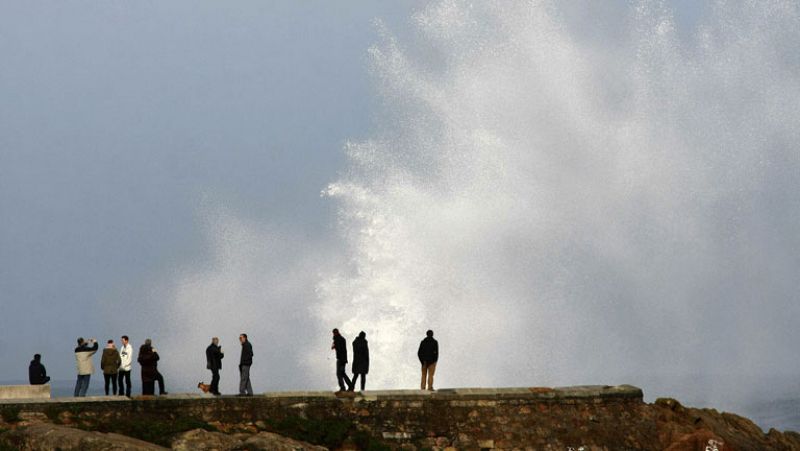 Alerta por el temporal en el norte de España, Cáceres y las Islas Canarias