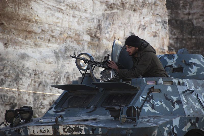 Al Nusra propone un alto el fuego entre los rebeldes sirios tras casi 300 muertos en combates
