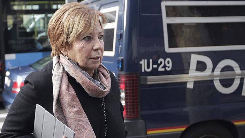 Villalobos pide libertad de voto sobre el aborto y Rajoy se compromete a "buscar consenso"