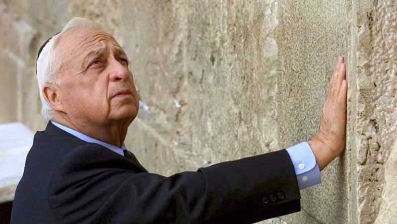 Líderes mundiales elogian la figura "clave" de Sharón y Palestina recuerda sus "atrocidades"