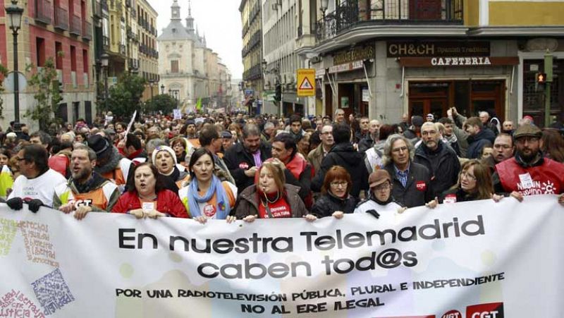 Los trabajadores de Telemadrid se manifiestan en la capital en el primer aniversario del ERE