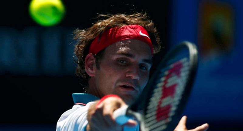 Roger Federer derrota en tres sets al australiano Duckworth