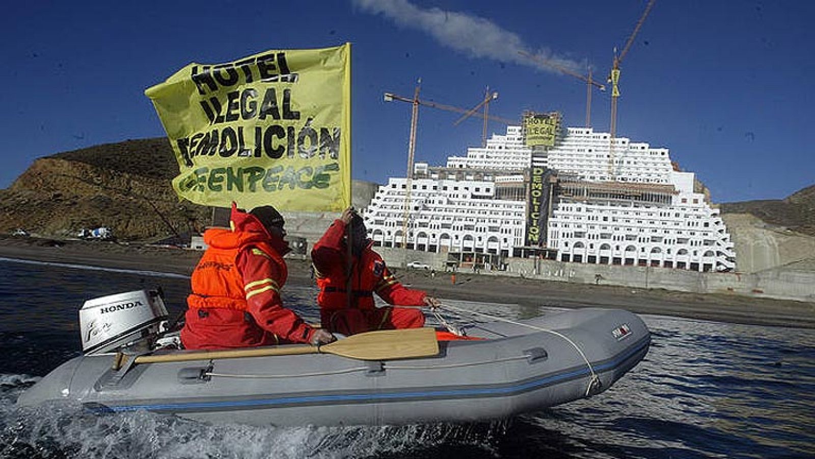 El TSJA decide sobre la validez de la licencia del hotel del Algarrobico