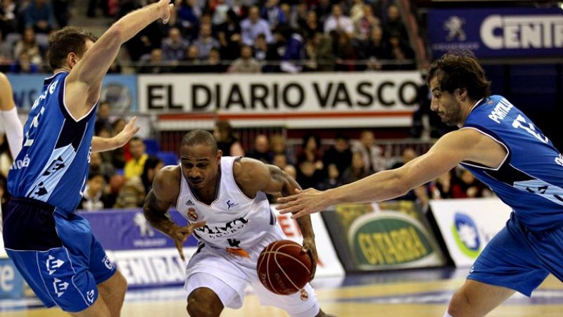 El Real Madrid suma y sigue ante un digno Gipuzkoa Basket