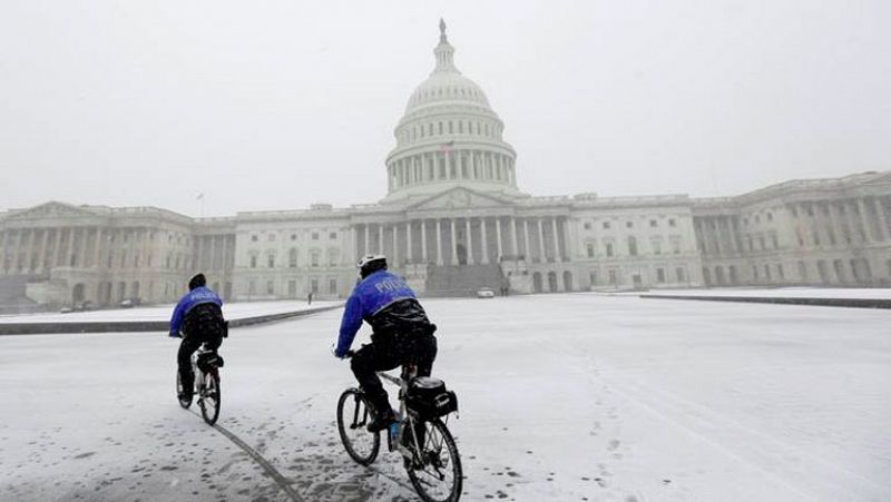 Un nuevo temporal de nieve cierra la Casa Blanca y cancela miles de vuelos en el este de EE.UU.