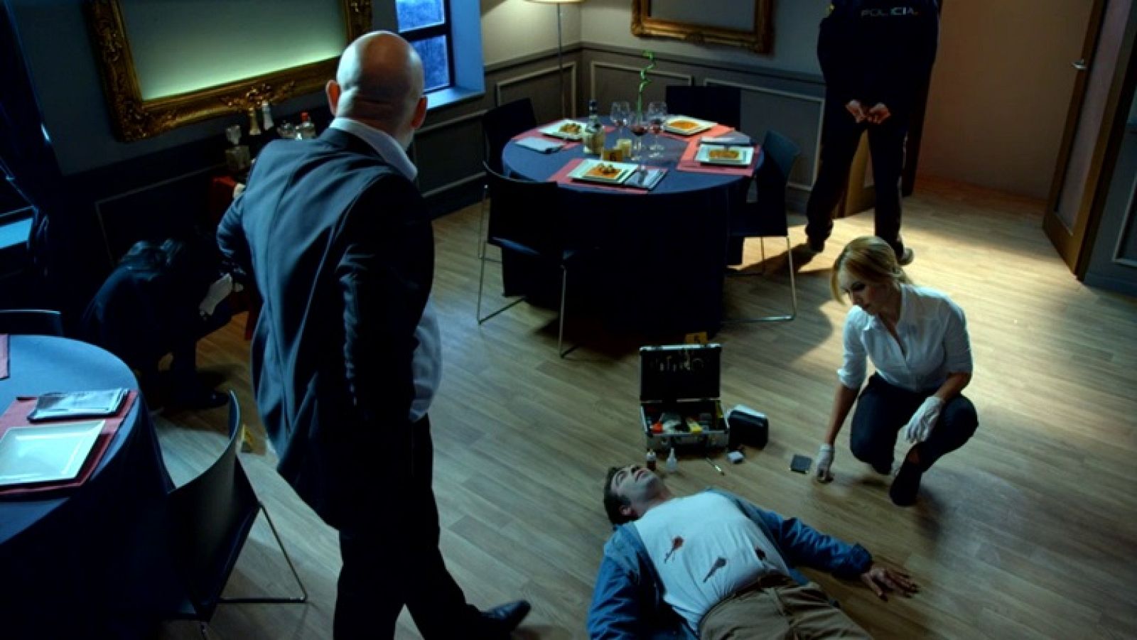 Un cadáver muy bailongo  - ver ahora