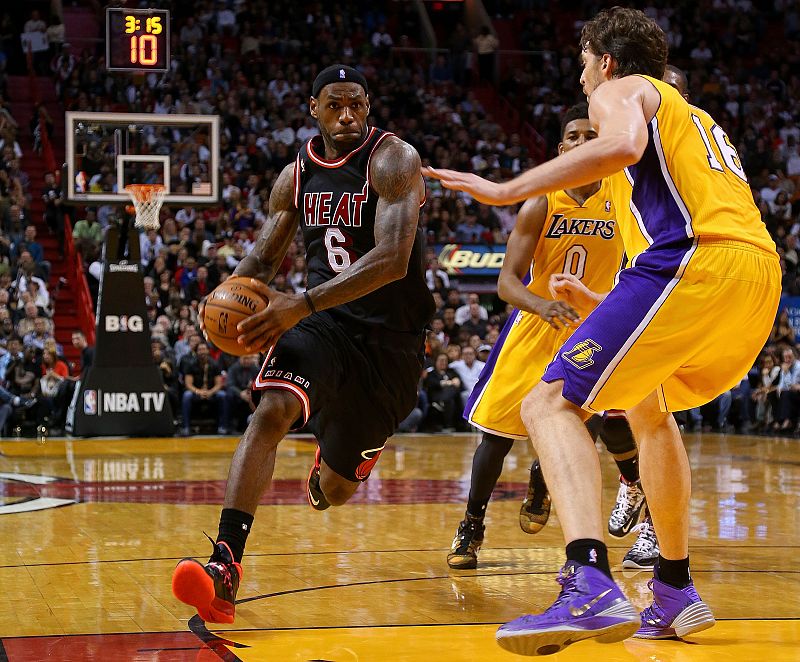 James fue el más votado para el Partido de las Estrellas y Curry debutará junto a Bryant