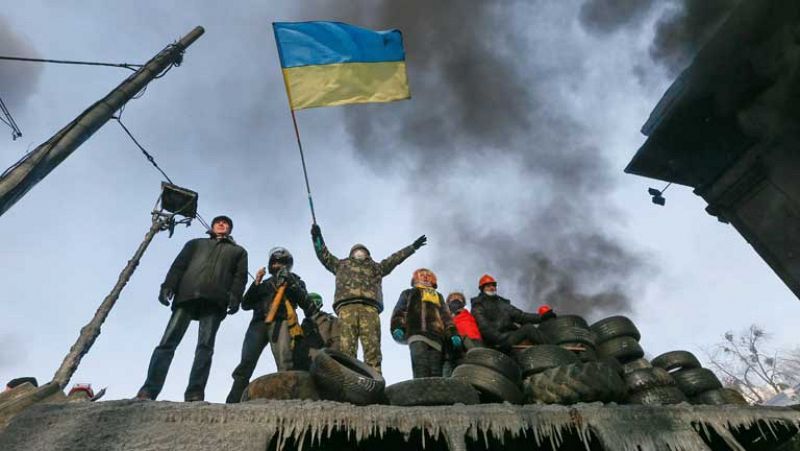 Yanukóvich no convence y los opositores rompen la tregua con violentos choques en Ucrania