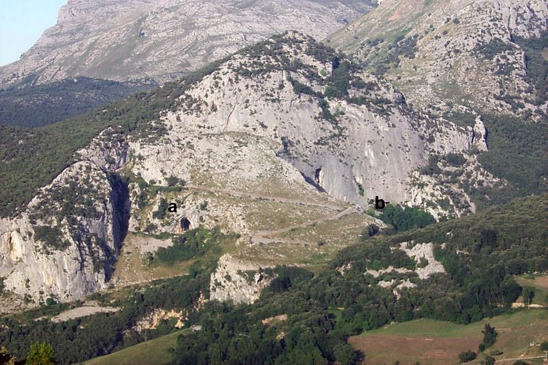 Los nómadas paleolíticos abandonaron las cuevas para mudarse a lugares más llanos