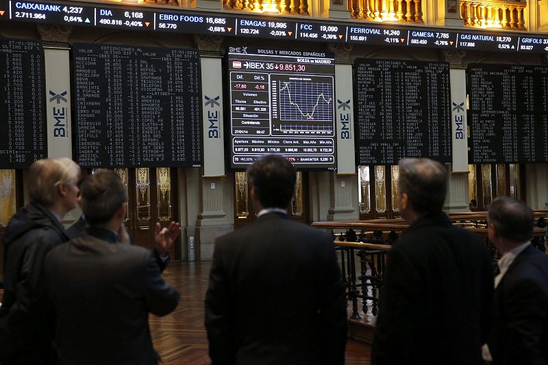 El IBEX 35 pierde un 1,12% y suma su sexta jornada consecutiva en rojo