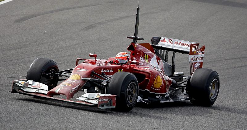 Raikkonen fue el más rápido y Hamilton chocó su coche en el primer día en Jerez
