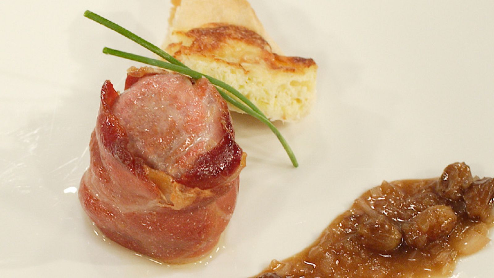 Solomillo al jerez con quiche de puerros