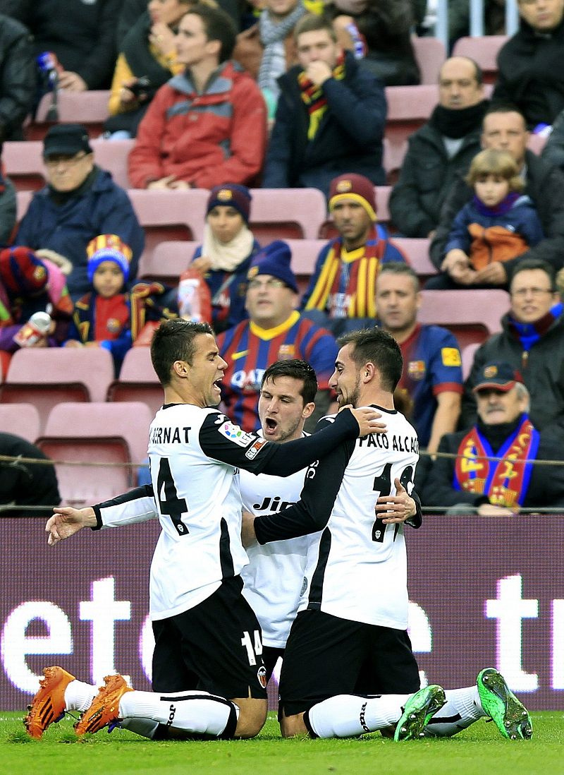 El Valencia da la campanada con su victoria en el Camp Nou