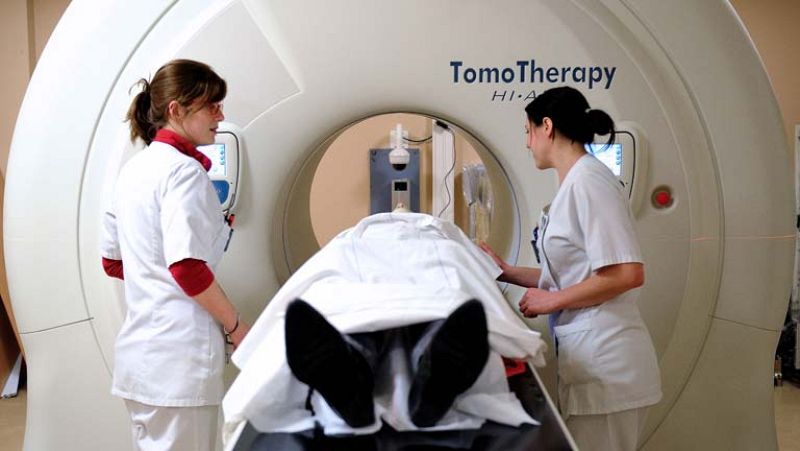 "Tenía que elegir entre comer o pagar la medicación para curarme de la leucemia"