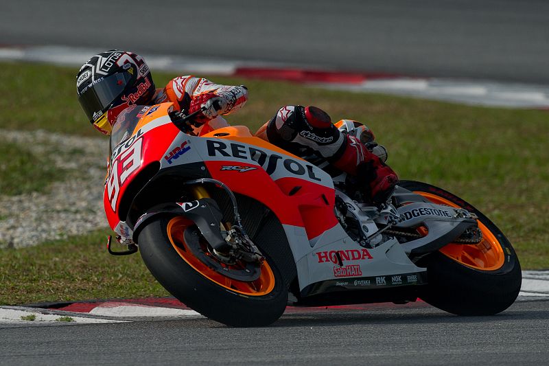 Marc Márquez continúa su dominio en las pruebas de pretemporada de Sepang