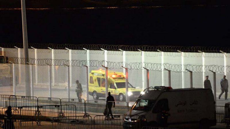 Hallan los cuerpos de cinco inmigrantes más que elevan la cifra a 14 fallecidos cerca de Ceuta