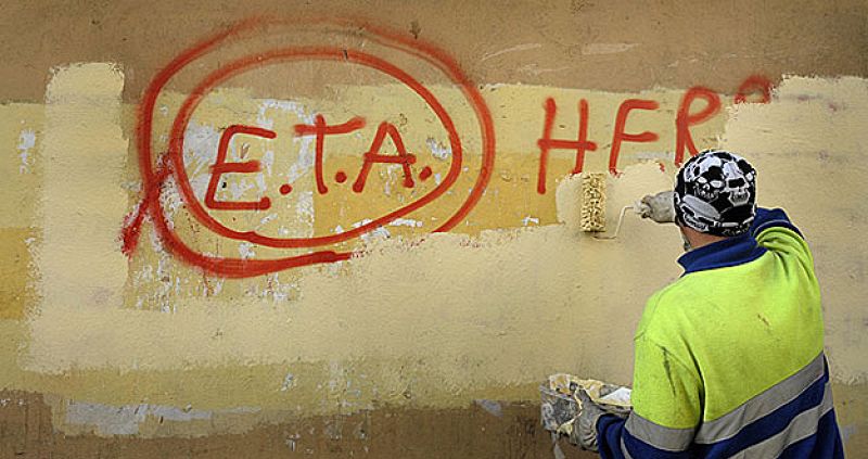 ETA anuncia en un comunicado "aportaciones significativas al proceso" en breve