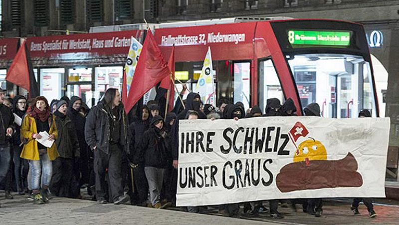 La UE advierte a Suiza: las cuotas a la inmigración son "preocupantes" y habrá "consecuencias"