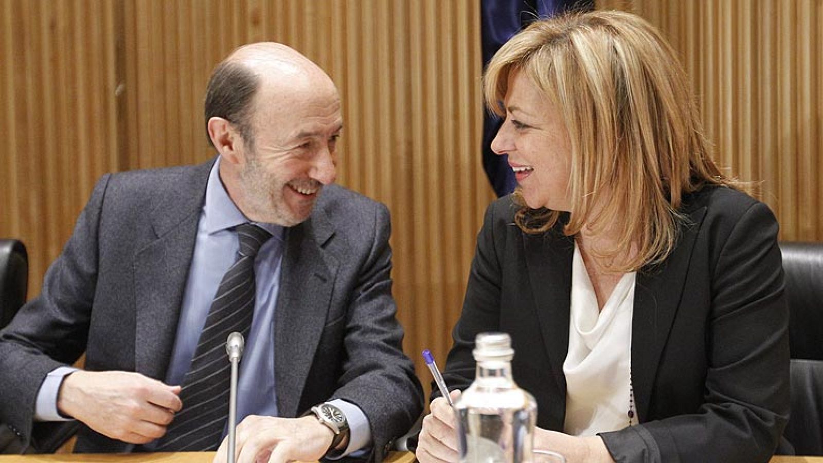 Rubalcaba dice que Valenciano es la "mejor candidata" para unas elecciones europeas "trascendentales" - Informativo 24h | Ver