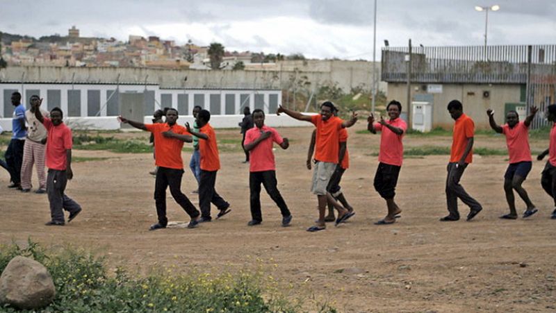 Unos 150 inmigrantes subsaharianos entran en Melilla tras saltar la valla fronteriza