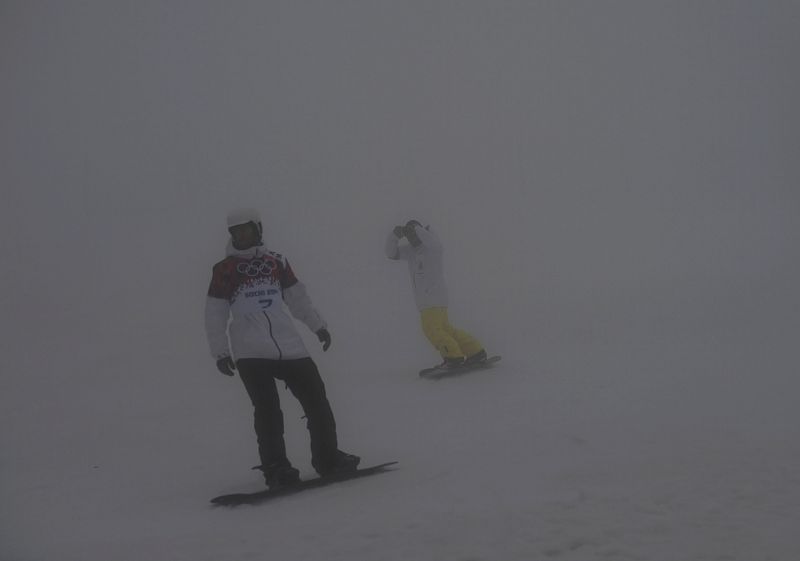 El mal tiempo suspende la prueba de boardercross de snowboard