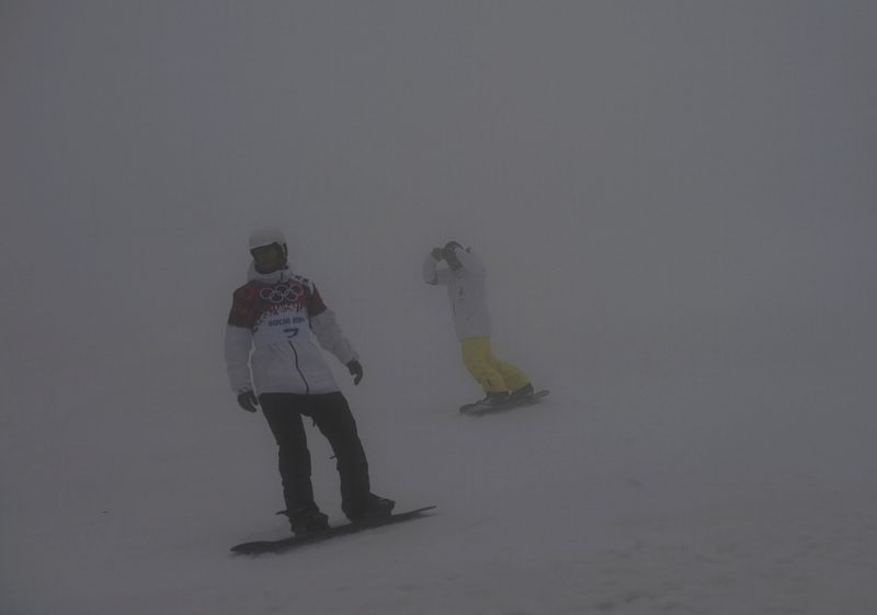 El mal tiempo suspende la prueba de boardercross de snowboard