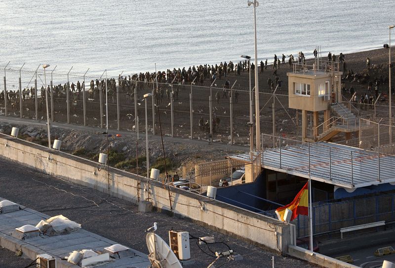 Los guardias civiles piden que se estudien sus "condiciones laborales" en Ceuta y Melilla