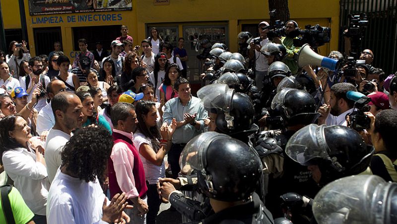 Los disturbios en Venezuela se extienden a los estados de Tachira y Mérida