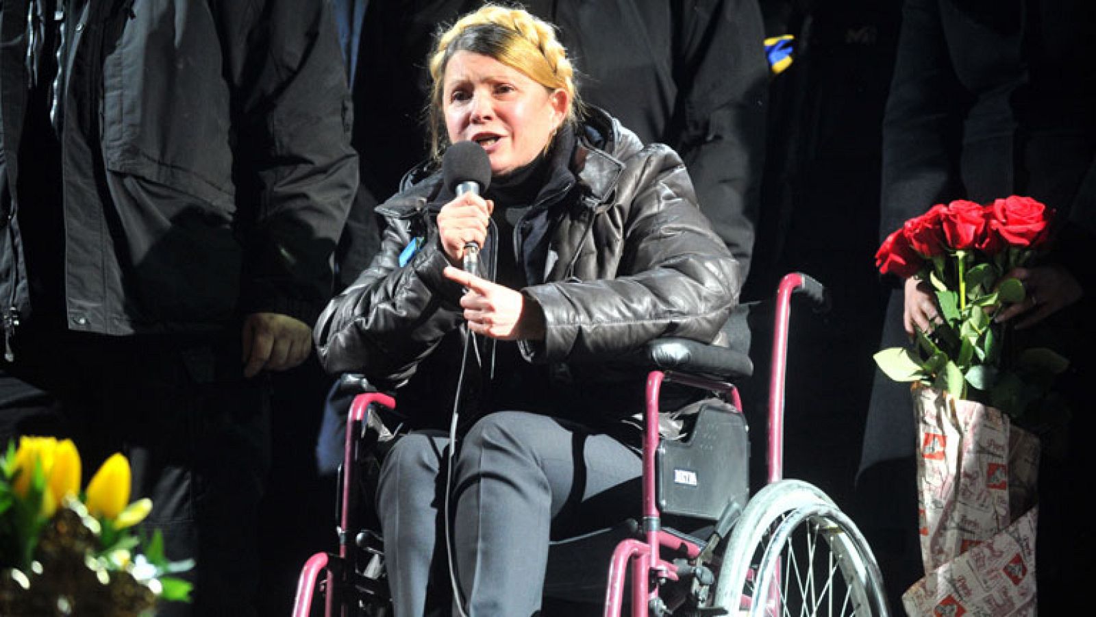 Timoshenko pide a los "héroes" de Ucrania que resistan en Maidán tras salir en libertad | Ver