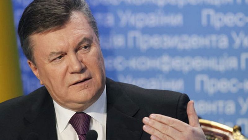 Yanukóvich denuncia un golpe de Estado en Ucrania e intenta huir a Rusia
