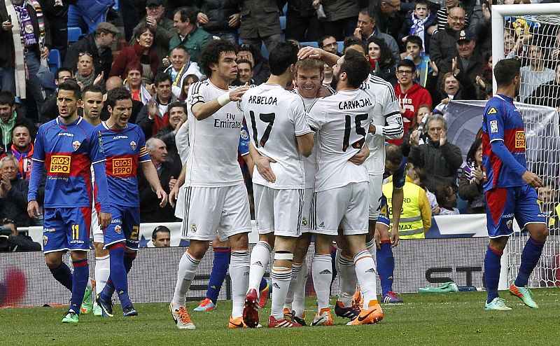 Un Madrid intermitente puede con el rocoso Elche