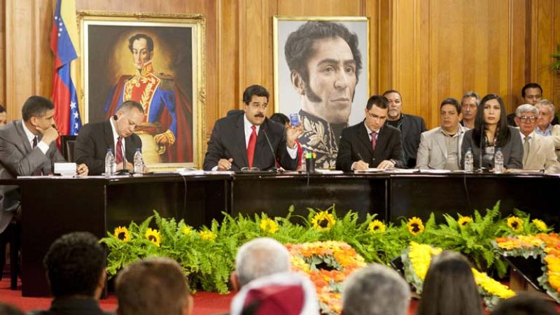 Maduro abre la Conferencia de Paz pidiendo respeto a la Constitución y el fin de la violencia