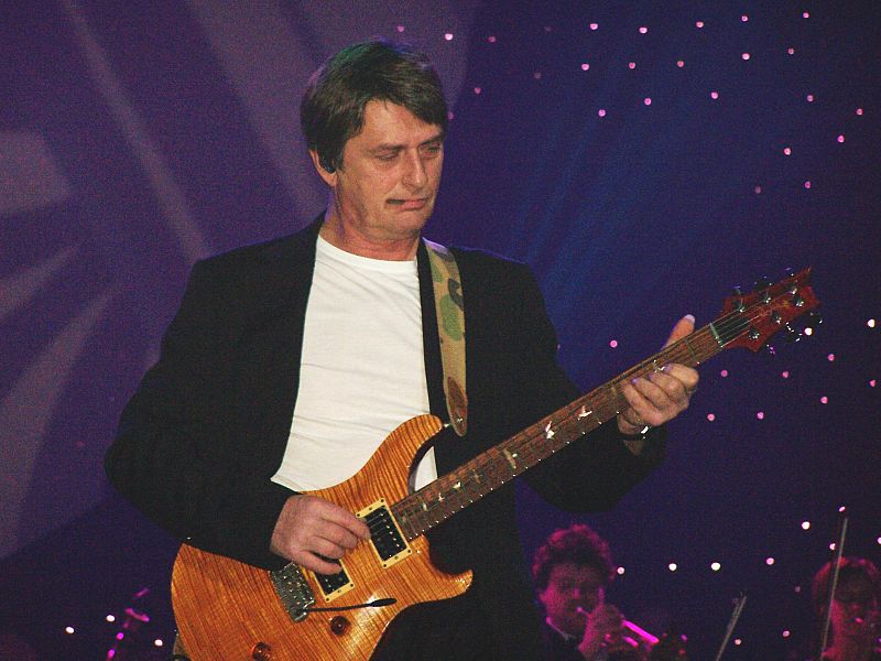 Mike Oldfield regresa al rock con su nuevo disco