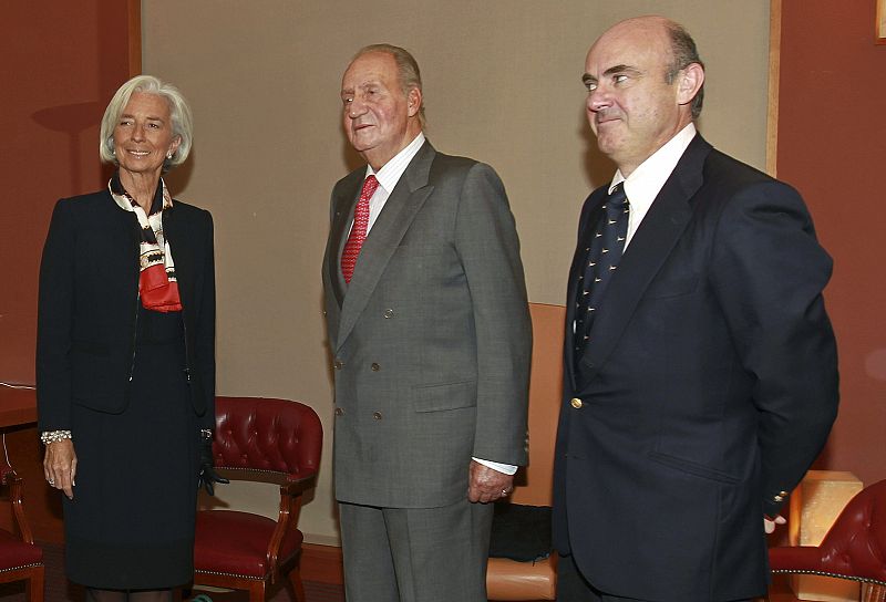El rey se reúne en Bilbao con la directora del FMI y el presidente del Eurogrupo