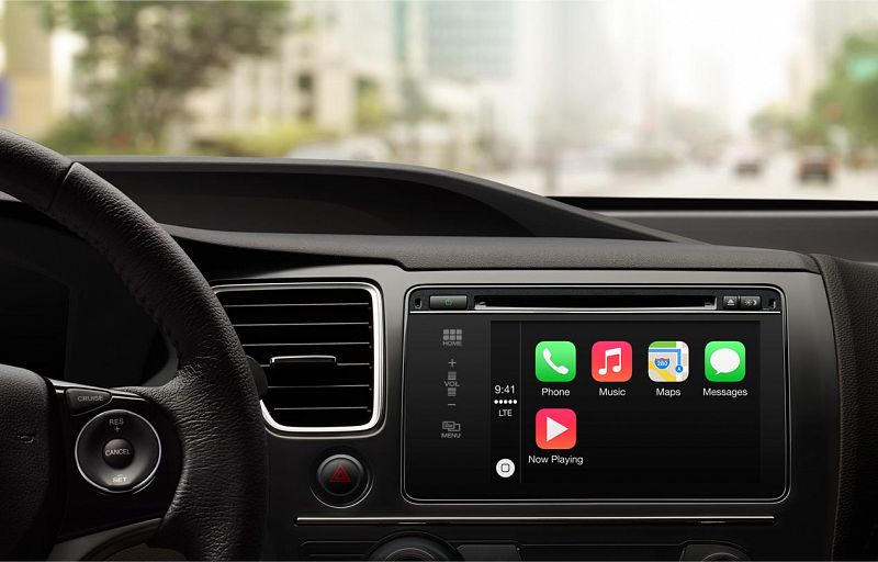 CarPlay de Apple integra las funciones del iPhone en el vehículo