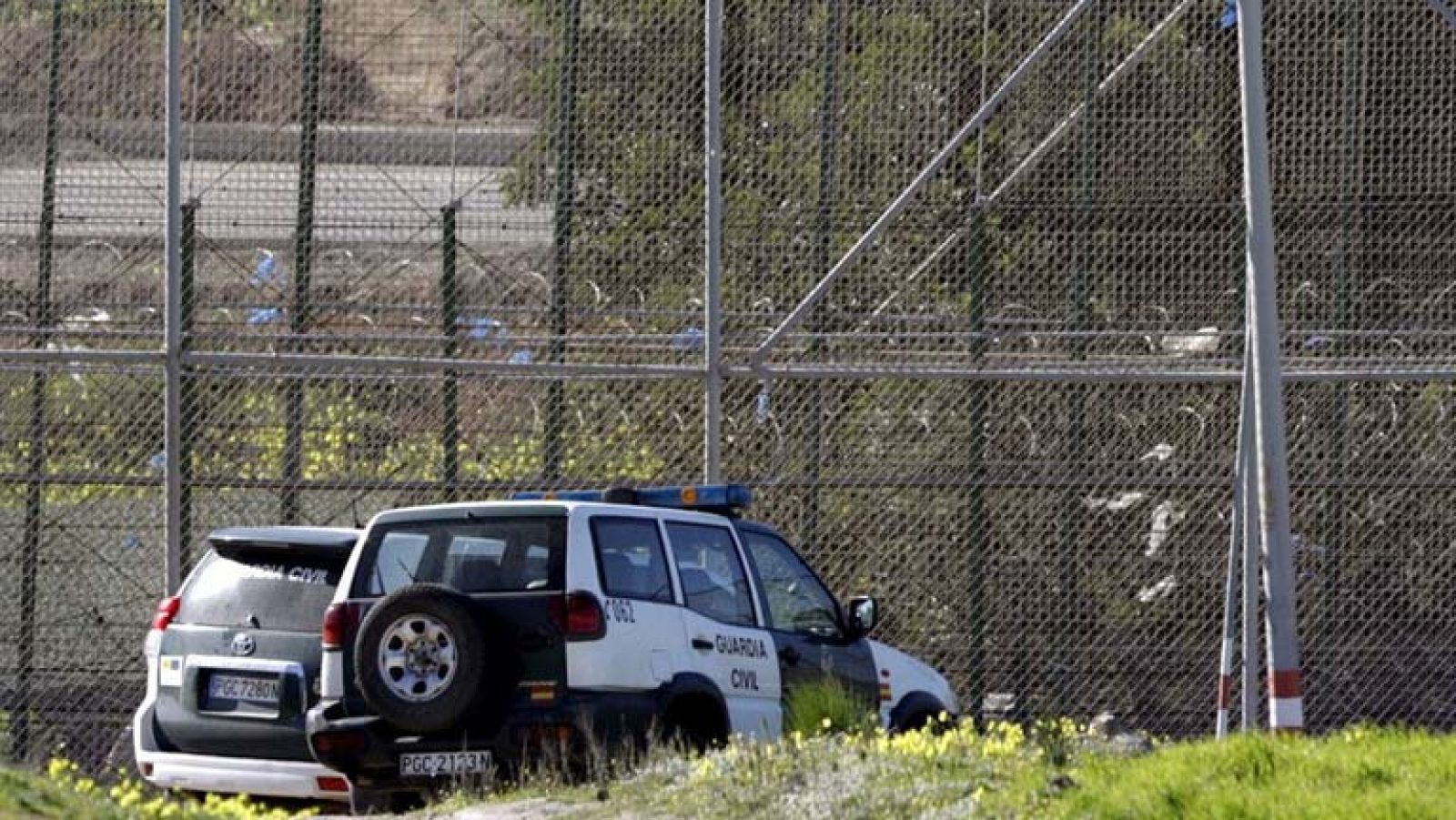 Quince inmigrantes logran entrar en Melilla tras un nuevo salto masivo a la valla fronteriza