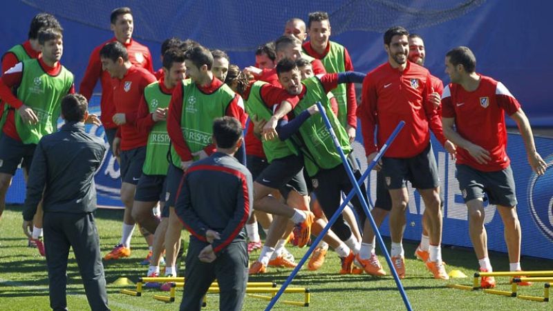 El Milan desafía al Atlético de Madrid y su pase a cuartos 17 años después