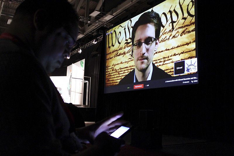 Snowden: "Juré defender la Constitución y vi cómo la violaban a gran escala"