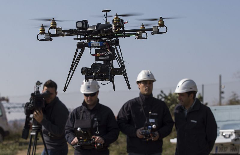 Endesa empieza a usar drones para revisar el estado de la red eléctrica en toda España