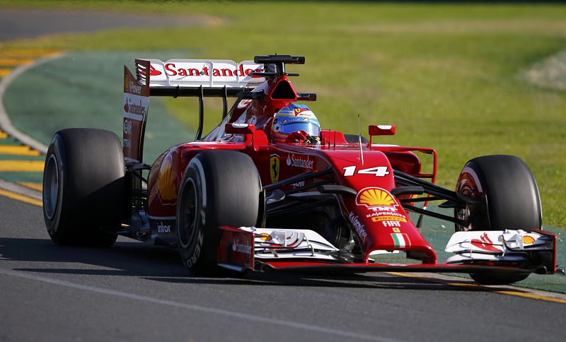 Hamilton lidera los segundos libres y Alonso fue tercero