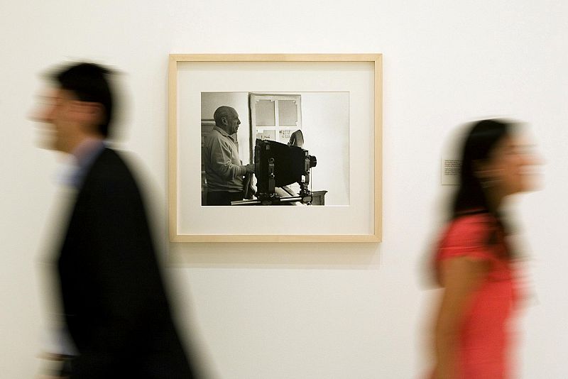 El Picasso más íntimo y familiar en el objetivo de Otero en el Museo de Málaga
