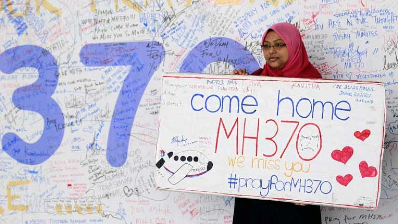 El avión malasio cambió de rumbo de forma intencionada y voló durante horas hacia el oeste